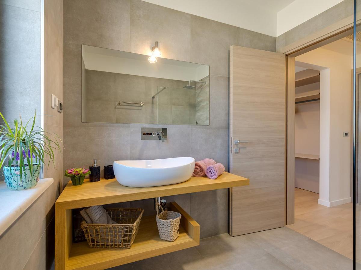 Villa Flora Vabriga Tar-Vabriga Εξωτερικό φωτογραφία